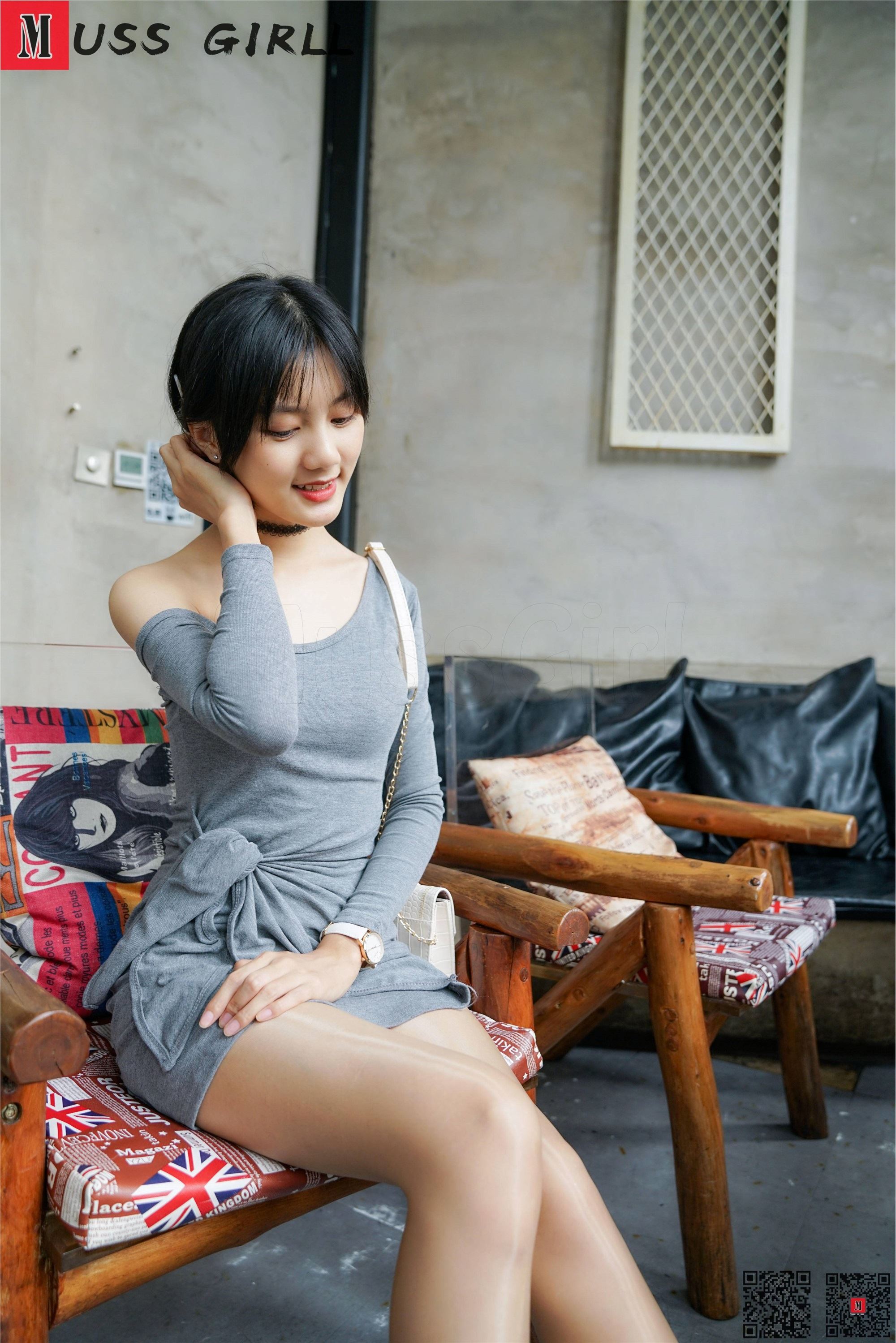 MussGirl慕丝女郎  NO.241-油亮肉丝灰色包臀裙高跟